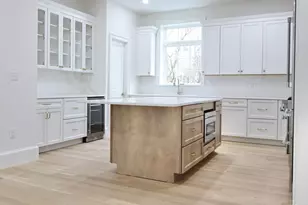 66 Pleasant St, Marblehead, MA 01945 - Photo 7