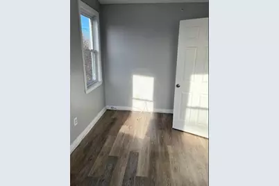 76 Walnut St #4, Peabody, MA 01960 - Photo 5