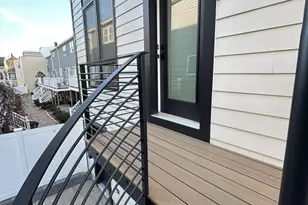 152 W 3rd St, Boston, MA 02127 - Photo 13