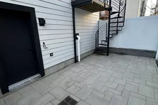 152 W 3rd St, Boston, MA 02127 - Photo 11