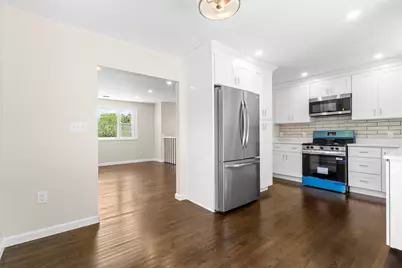 105 Birchwood Dr, Swansea, MA 02777 - Photo 5