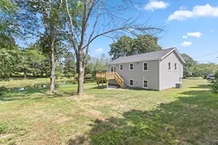 105 Birchwood Dr, Swansea, MA 02777 - Photo 25