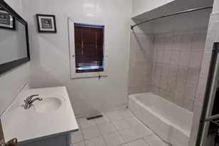 77 Newton St, Holyoke, MA 01040 - Photo 7