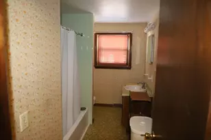 208 Tamarack Dr, Springfield, MA 01129 - Photo 11