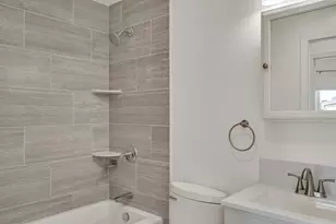 19 Wiget St, Boston, MA 02113 - Photo 11
