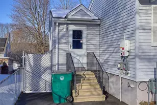 411 Daniels St, Fitchburg, MA 01420 - Photo 9