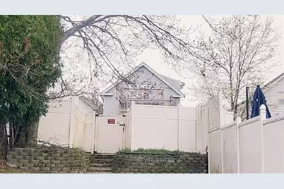 97 Seamans St #2, Providence, RI 02904 - Photo 9