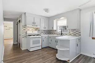 55 Gardens Dr, Springfield, MA 01119 - Photo 11