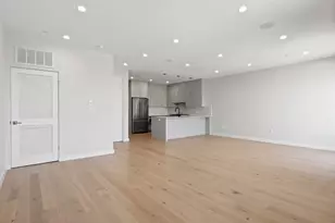 340 W 2nd St, Boston, MA 02127 - Photo 11