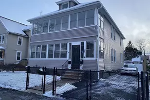 46 Mooreland St, Springfield, MA 01104 - Photo 3