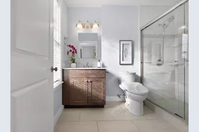 242 W 5th St #3, Boston, MA 02127 - Photo 23