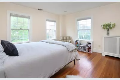 1010 Centre St, Newton, MA 02459 - Photo 9