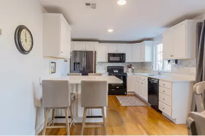 32 Hedge Rd #C, Plymouth, MA 02360 - Photo 3