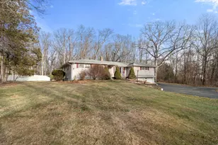 46 Ramshorn Rd, Dudley, MA 01571 - Photo 3