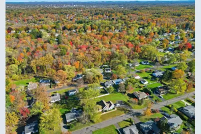 167 Wolcott Ave, West Springfield, MA 01089 - Photo 27