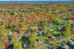 167 Wolcott Ave, West Springfield, MA 01089 - Photo 27