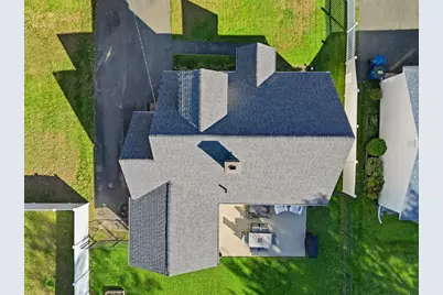 167 Wolcott Ave, West Springfield, MA 01089 - Photo 25