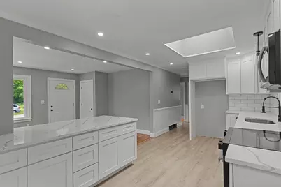 249 Barneyville Rd, Swansea, MA 02777 - Photo 5