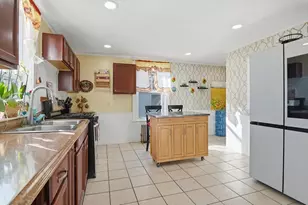 5 Ripley Pl, Worcester, MA 01610 - Photo 7