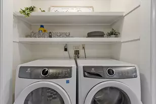 295 W Wyoming Ave, Stoneham, MA 02180 - Photo 19