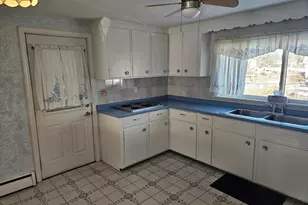 45 Pinewood Ave, Billerica, MA 01821 - Photo 9