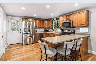 10 Mockingbird Hill, Bridgewater, MA 02324 - Photo 5