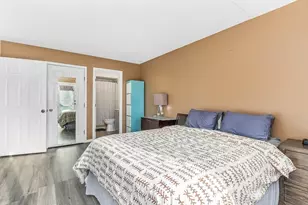 4975 Washington, Boston, MA 02132 - Photo 17