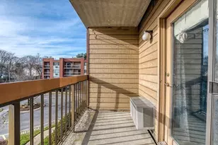 4975 Washington, Boston, MA 02132 - Photo 19