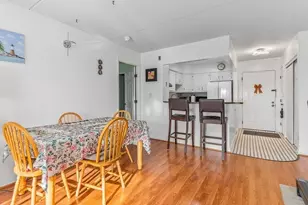 4975 Washington, Boston, MA 02132 - Photo 11