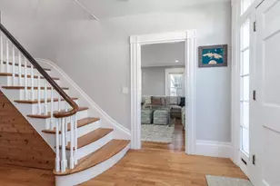 1076 Adams St, Boston, MA 02124 - Photo 5