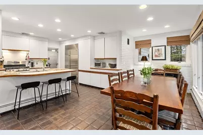 21 Gail Rd, Weston, MA 02493 - Photo 5