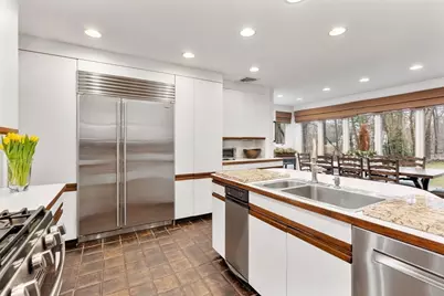 21 Gail Rd, Weston, MA 02493 - Photo 7