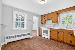 37 Pine St, Bedford, MA 01730 - Photo 9