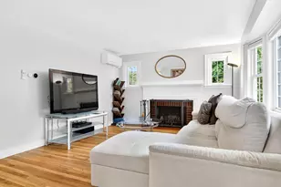 37 Pine St, Bedford, MA 01730 - Photo 3