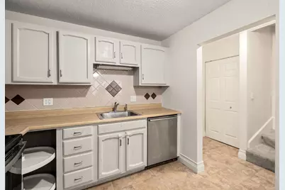 286 Fenno St #4, Revere, MA 02151 - Photo 7