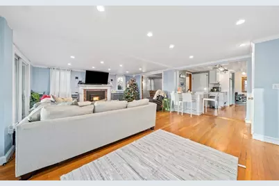 96 Utica St, Quincy, MA 02169 - Photo 7