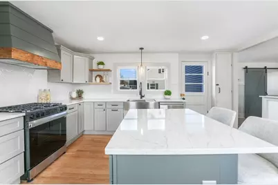 32 Cedar St, Fairhaven, MA 02719 - Photo 3