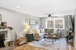 557 Fowler Rd, Northbridge, MA 01534 - Photo 5