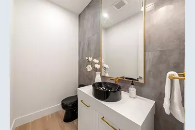 128 Charlemont, Newton, MA 02461 - Photo 23