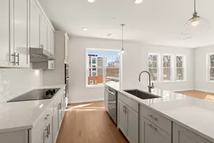 6 Stratton Dr, Woburn, MA 01801 - Photo 3