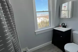 20 Florence St, Worcester, MA 01610 - Photo 9