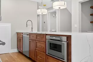 551 E 7th St, Boston, MA 02127 - Photo 3