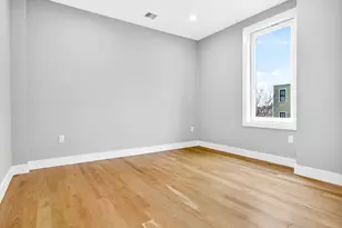 551 E 7th St, Boston, MA 02127 - Photo 13