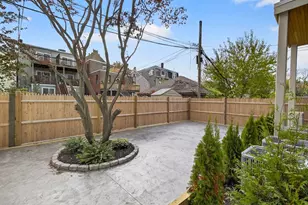 551 E 7th St, Boston, MA 02127 - Photo 23