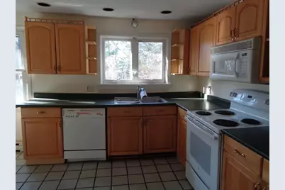 20 Marc Ave, Southbridge, MA 01550 - Photo 5