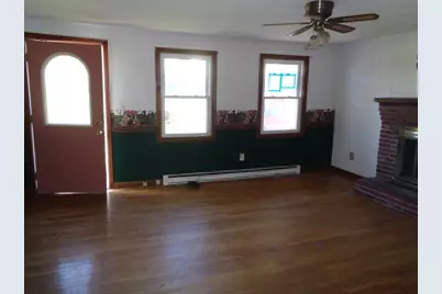 20 Marc Ave, Southbridge, MA 01550 - Photo 11