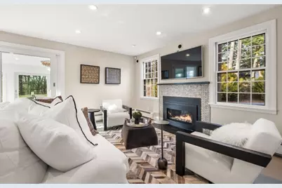 84 Royalston Rd, Wellesley, MA 02481 - Photo 17