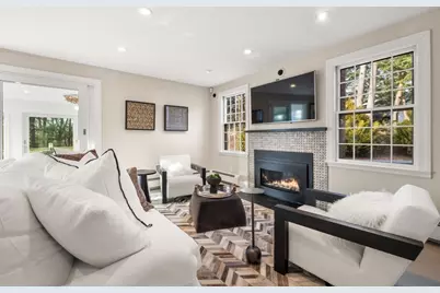 84 Royalston Rd, Wellesley, MA 02481 - Photo 7