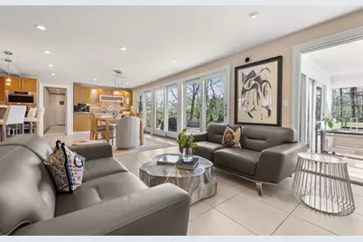 84 Royalston Rd, Wellesley, MA 02481 - Photo 9