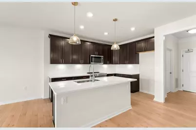 6 Stratton Drive #303, Woburn, MA 01801 - Photo 5